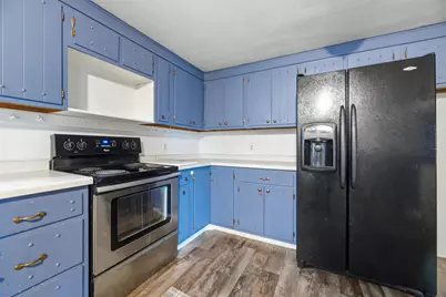 142  Washinton St, Fountain City, WI 54629 - Photo 6