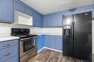 142 Washinton St, Fountain City, WI 54629 - Photo 6