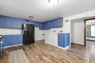 142 Washinton St, Fountain City, WI 54629 - Photo 4