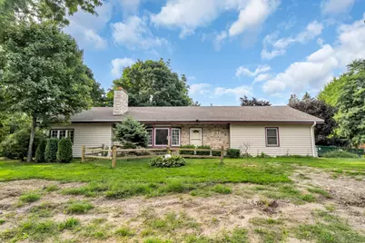 301 E 4 Mile Rd, Racine, WI 53402 - Photo 2