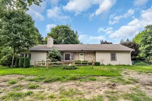 301 E 4 Mile Rd, Racine, WI 53402 - Photo 2