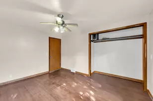 301 E 4 Mile Rd, Racine, WI 53402 - Photo 12