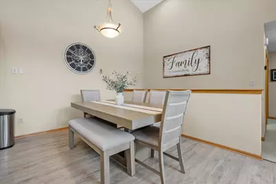 W196N11442  Shadow Wood Dr #2, Germantown, WI 53022 - Photo 6