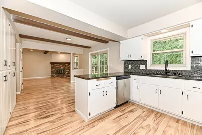 S71W13222  Tess Corners Dr, Muskego, WI 53150 - Photo 16