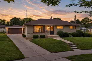6131 S 15th Ct, Milwaukee, WI 53221 - Photo 2
