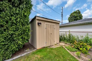 6131 S 15th Ct, Milwaukee, WI 53221 - Photo 40