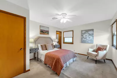 6131 S 15th Ct, Milwaukee, WI 53221 - Photo 20