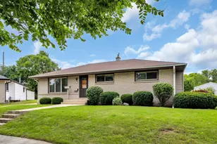 6131 S 15th Ct, Milwaukee, WI 53221 - Photo 44