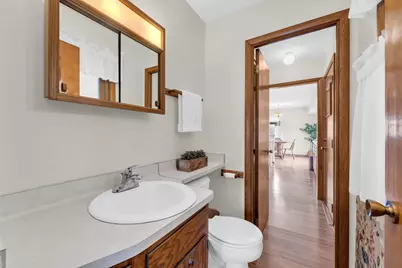 6131 S 15th Ct, Milwaukee, WI 53221 - Photo 18