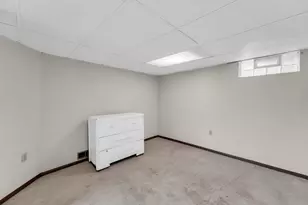 6131 S 15th Ct, Milwaukee, WI 53221 - Photo 34