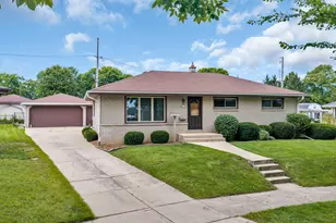 6131 S 15th Ct, Milwaukee, WI 53221 - Photo 1