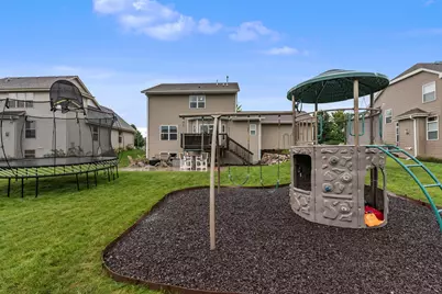 21651 N Weather Edge Cir, Lannon, WI 53046 - Photo 40