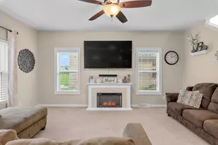 21651 N Weather Edge Cir, Lannon, WI 53046 - Photo 8