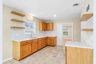 5175 N 27th St, Milwaukee, WI 53209 - Photo 12