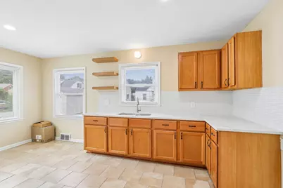 5175 N 27th St, Milwaukee, WI 53209 - Photo 10