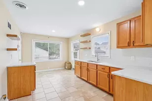 5175 N 27th St, Milwaukee, WI 53209 - Photo 2