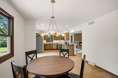 N9W31083  Concord Ct, Delafield, WI 53018 - Photo 12
