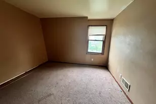 8911 N Swan Rd, Milwaukee, WI 53224 - Photo 8