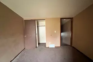 8911 N Swan Rd, Milwaukee, WI 53224 - Photo 14