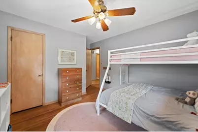 2720 E Elizabeth Ave, Saint Francis, WI 53235 - Photo 14