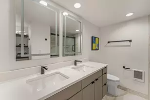 1610 N Prospect Ave, Milwaukee, WI 53202 - Photo 12
