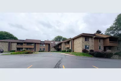 2101 W Good Hope Rd #102, Glendale, WI 53209 - Photo 24