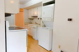 2101 W Good Hope Rd, Glendale, WI 53209 - Photo 8