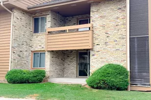 2101 W Good Hope Rd, Glendale, WI 53209 - Photo 22