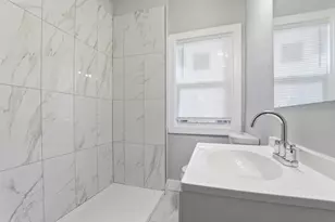 2875 N 50th St, Milwaukee, WI 53210 - Photo 20
