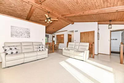 7165 S Tifton Dr, Franklin, WI 53132 - Photo 8