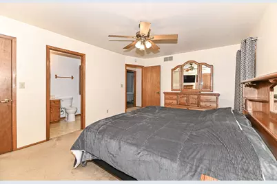 7165 S Tifton Dr, Franklin, WI 53132 - Photo 16