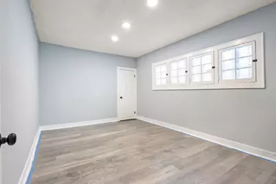 4266 W Highland Blvd #4268, Milwaukee, WI 53208 - Photo 8