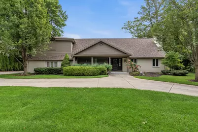 6540 N Atwahl Dr, Glendale, WI 53209 - Photo 4