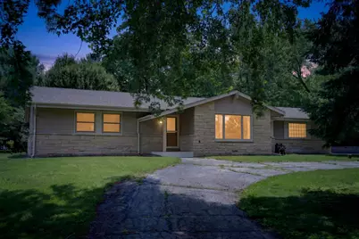 S94W23105  Meadow View Ln, Vernon, WI 53103 - Photo 2