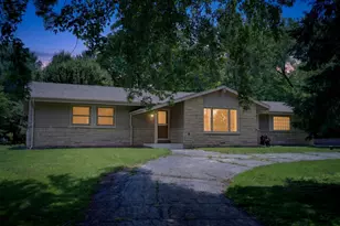S94W23105 Meadow View Ln, Vernon, WI 53103 - Photo 2