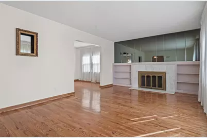 2525  Main St, La Crosse, WI 54601 - Photo 8