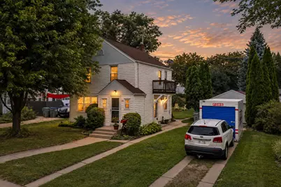 198 E Gauer Cir, Milwaukee, WI 53207 - Photo 2