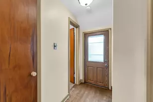 198 E Gauer Circle, Milwaukee, WI 53207 - Photo 20
