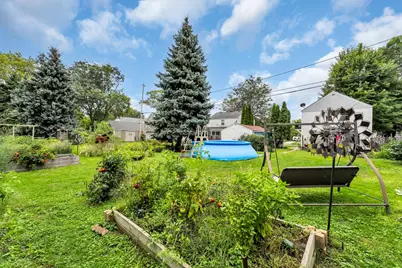198 E Gauer Cir, Milwaukee, WI 53207 - Photo 28