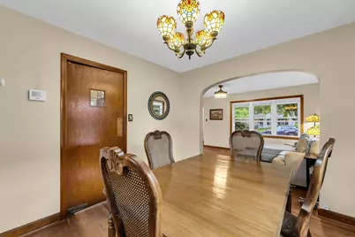198 E Gauer Cir, Milwaukee, WI 53207 - Photo 10