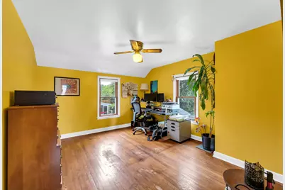 198 E Gauer Cir, Milwaukee, WI 53207 - Photo 18