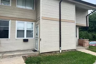 8867 N 95th St, Milwaukee, WI 53224 - Photo 2