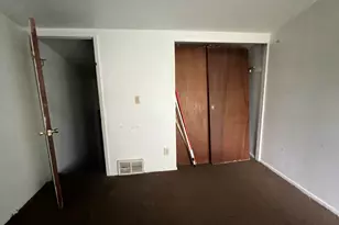 8931 N Swan Rd, Milwaukee, WI 53224 - Photo 16
