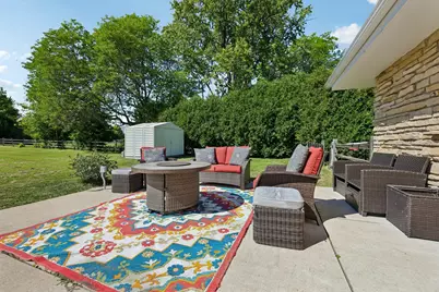 10043 N Greenview Dr, Mequon, WI 53092 - Photo 36