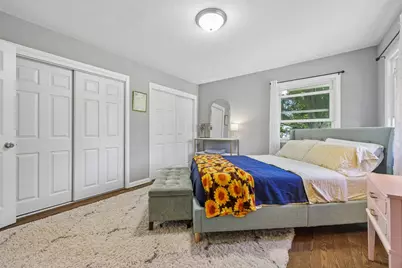 10043 N Greenview Dr, Mequon, WI 53092 - Photo 14