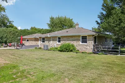 10043 N Greenview Dr, Mequon, WI 53092 - Photo 50