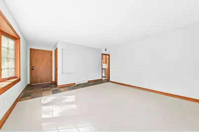 5737 N Sievers Pl, Glendale, WI 53209 - Photo 8