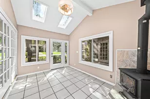 5737 N Sievers Pl, Glendale, WI 53209 - Photo 10