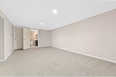 5737 N Sievers Pl, Glendale, WI 53209 - Photo 18