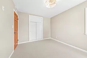 5737 N Sievers Pl, Glendale, WI 53209 - Photo 12